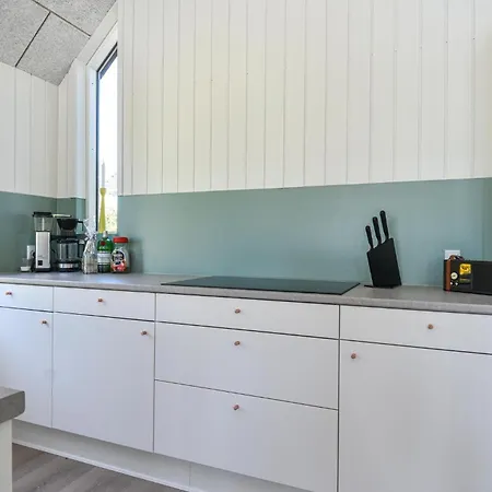 Stunning In With Kitchen بيت للعطل Skjern